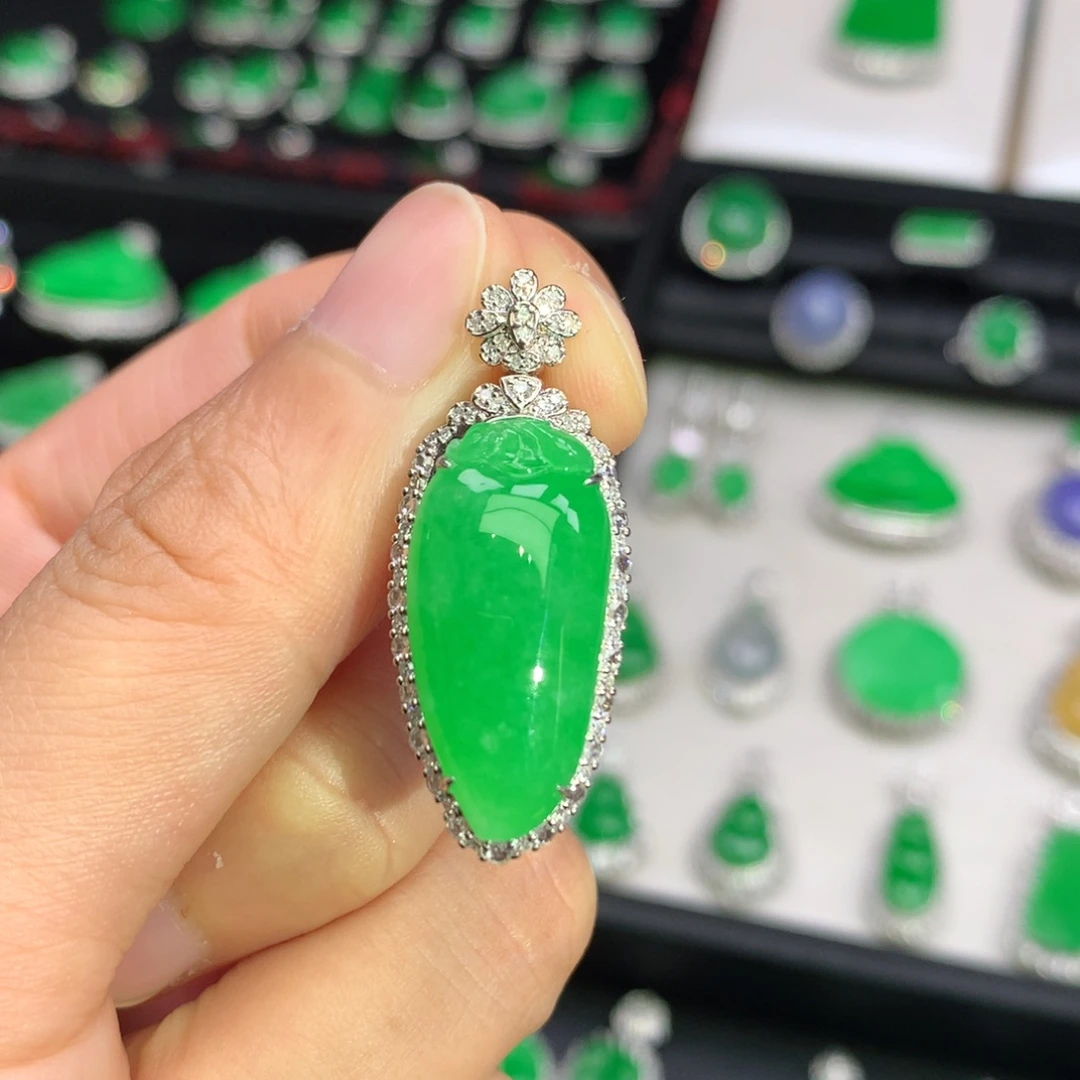 翡翠18K金镶嵌吊坠(不含链)