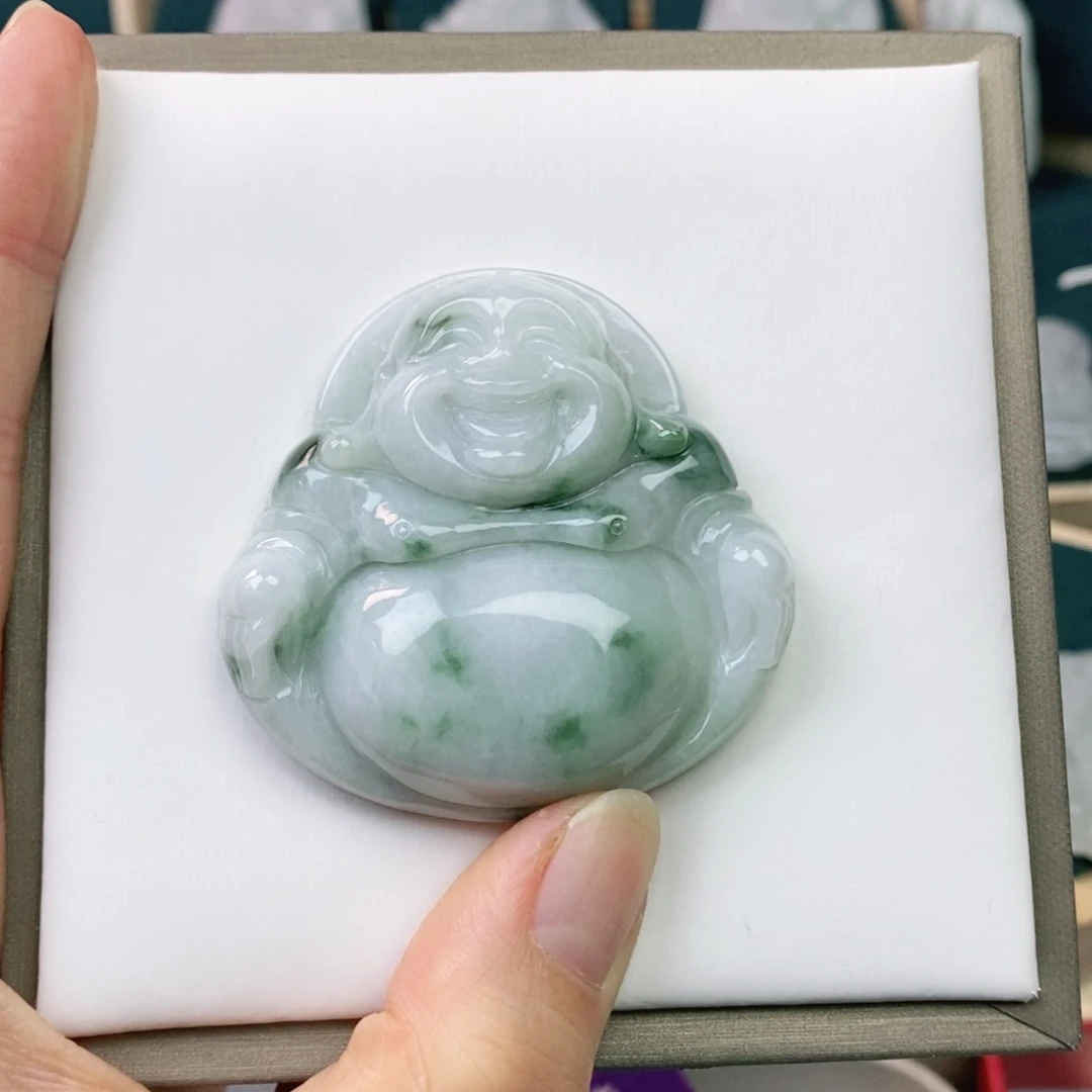 翡翠颈饰未镶嵌佛公