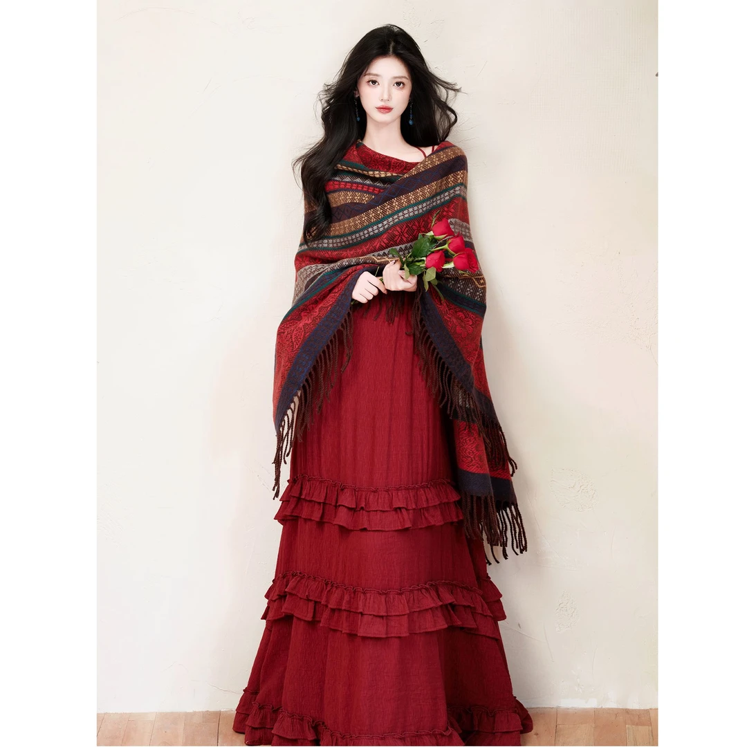 吊带连衣裙女复古仙女蛋糕裙民族风红色女新疆西藏青海湖沙漠度假