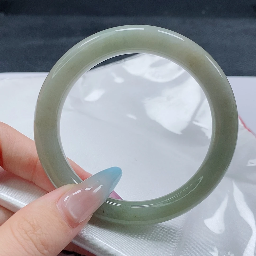 【闪购商品】未镶嵌手镯（圆镯）翡翠501号