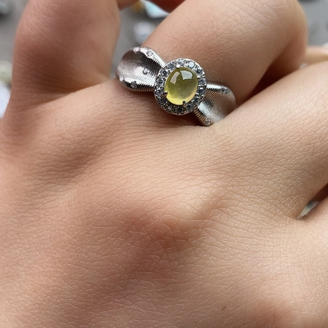 翡翠未镶嵌戒指翡翠