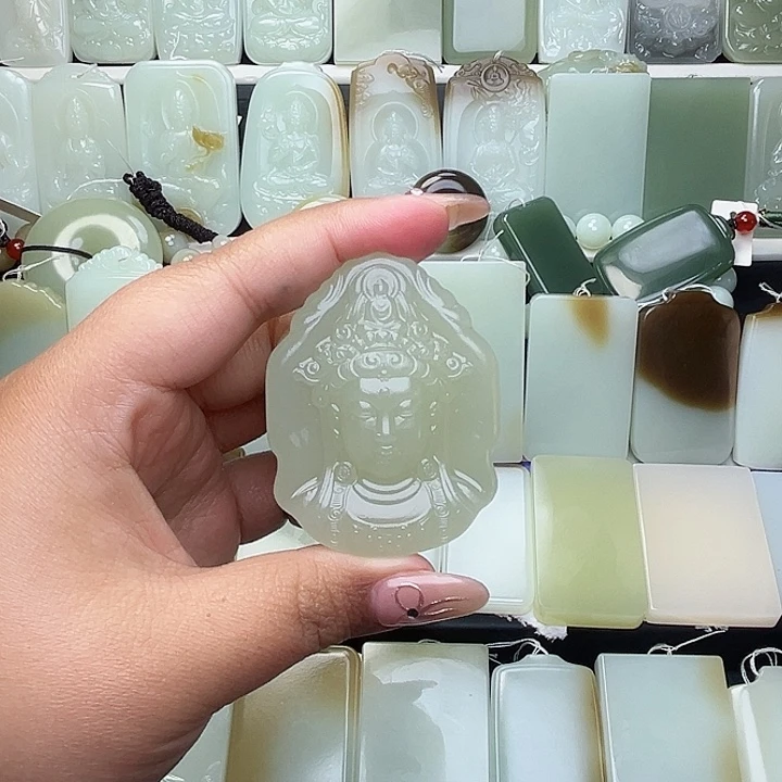 颈饰未镶嵌和田玉