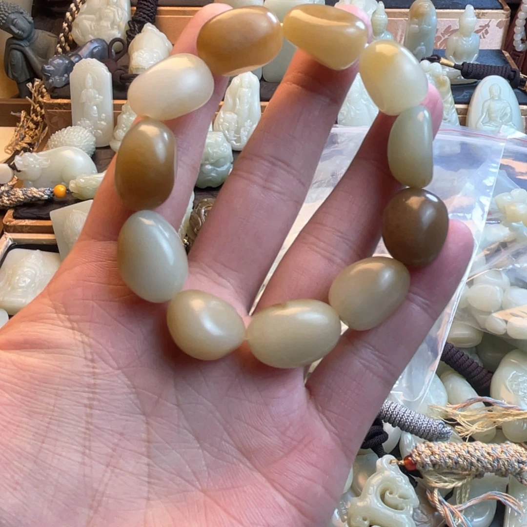 和田玉颈饰未镶嵌