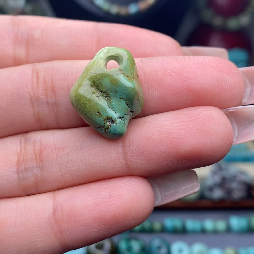 未镶嵌绿松石珠宝奇石