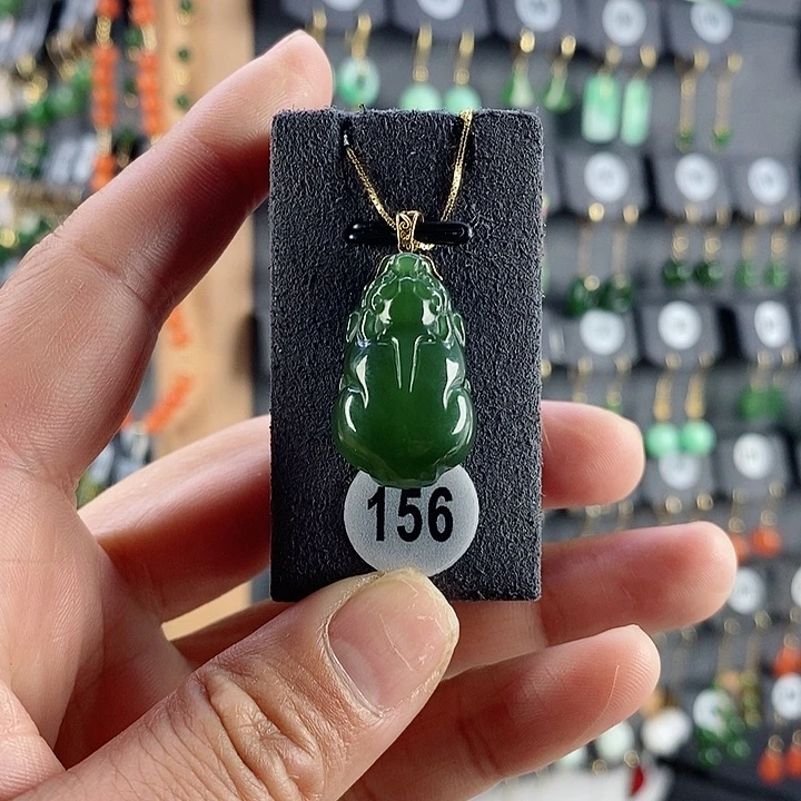 和田玉吊坠(不含链)18K金镶嵌吊坠