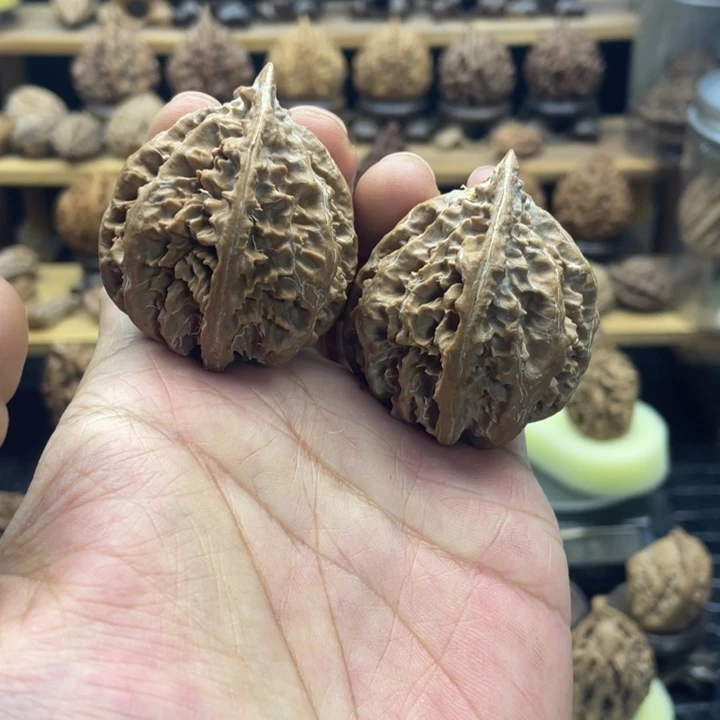文玩核桃吊坠东北核桃48