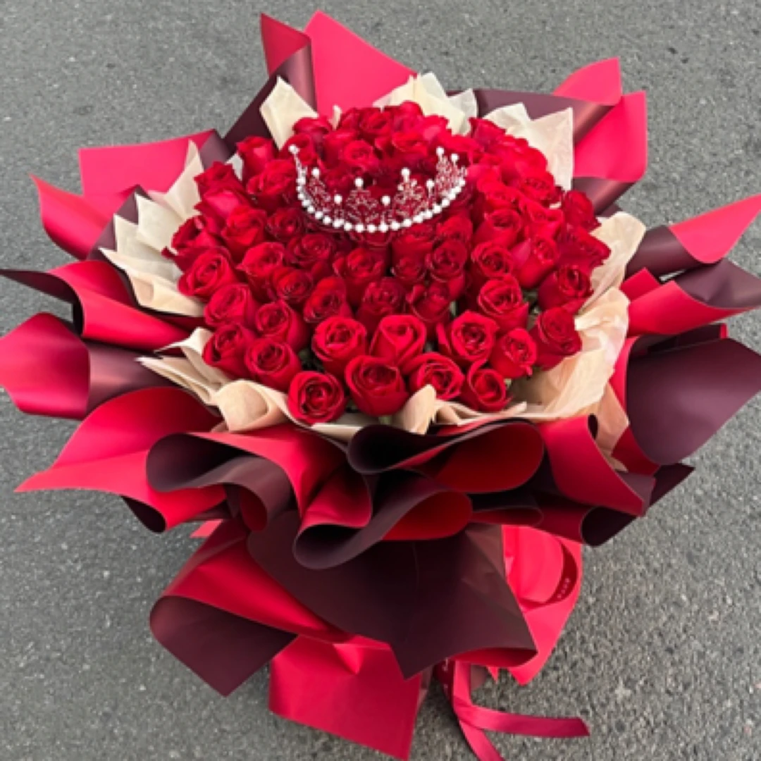 52朵红玫瑰经典花束