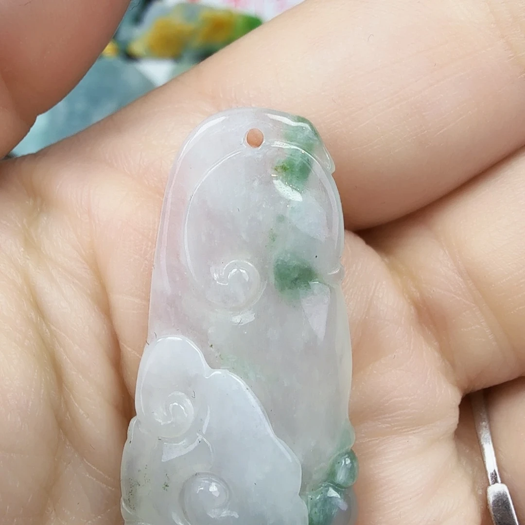 翡翠颈饰未镶嵌如意