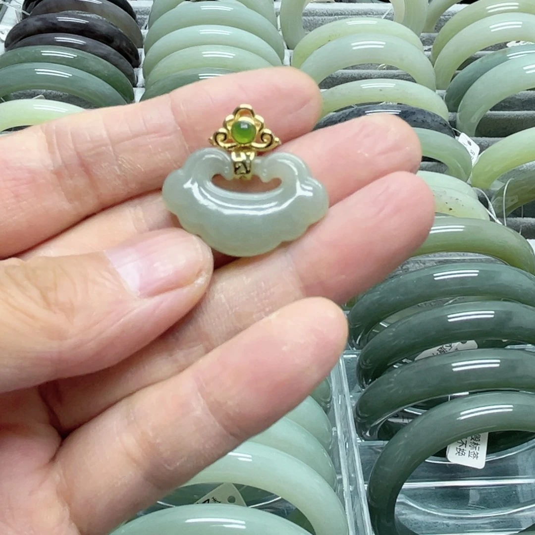 和田玉（糖玉）手镯未镶嵌