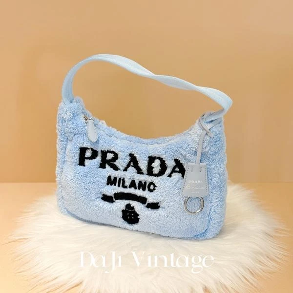 大吉中古/Prada普拉达蓝色毛绒hobo单肩包