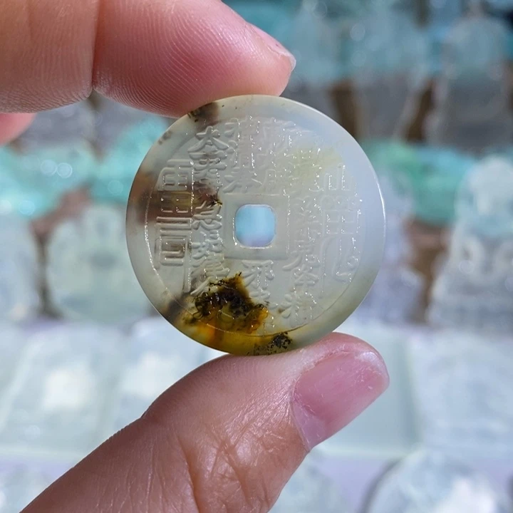 岫玉吊坠未镶嵌吊坠