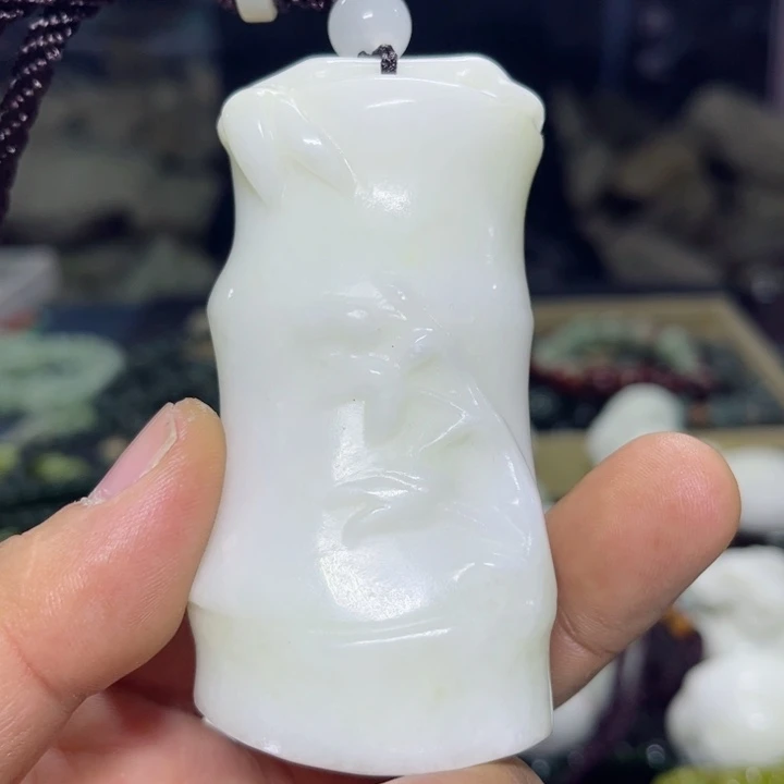 蛇纹石玉手把件未镶嵌