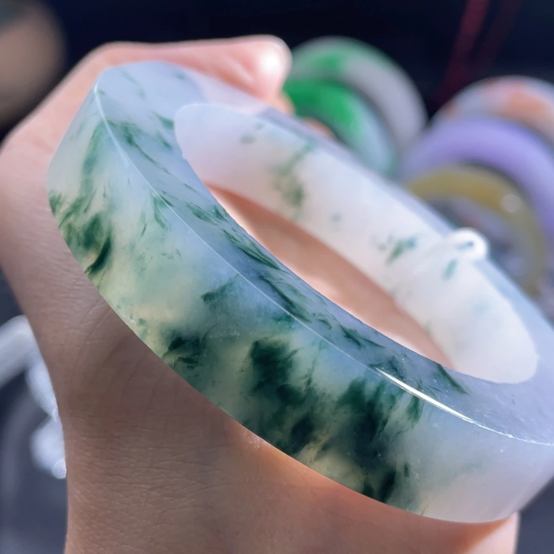 未镶嵌手镯定制翡翠