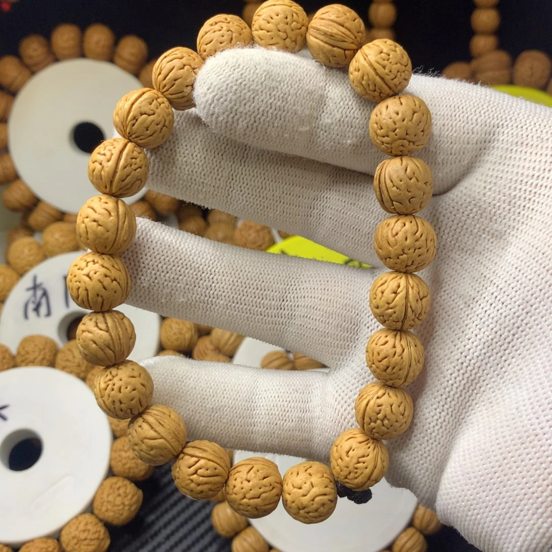 木质类13尺寸野生玉麒麟桃核