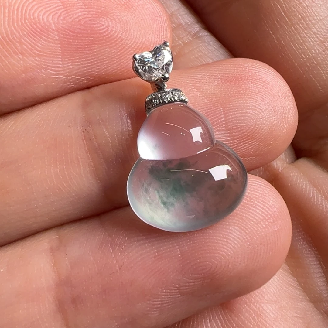 翡翠18K金镶嵌颈饰Y玻璃冰飘花葫芦