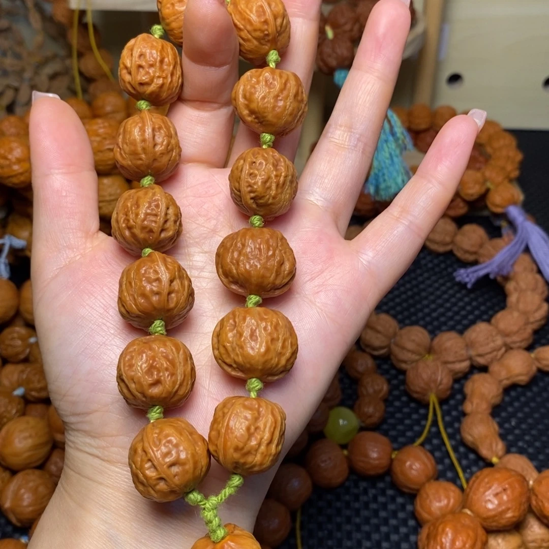 强***哥手串文玩核桃贝壳