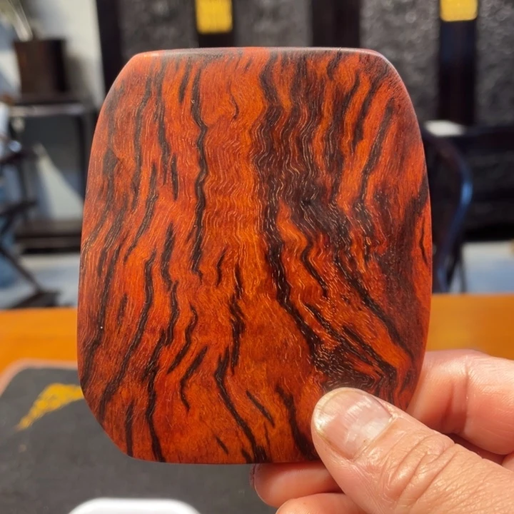 檀香紫檀（小叶紫檀）t****0小刮痧板