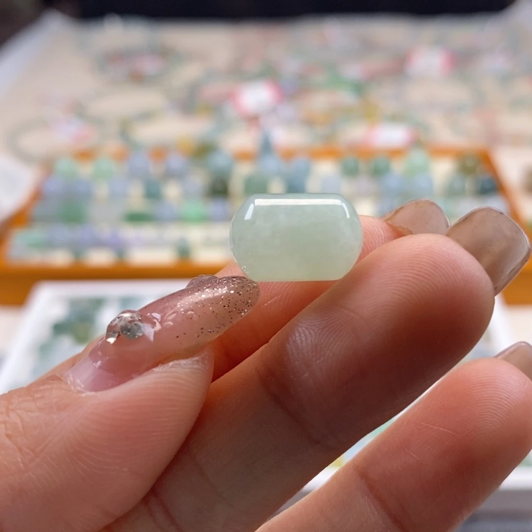 翡翠散珠天然翡翠胶囊珠13.8×9.1