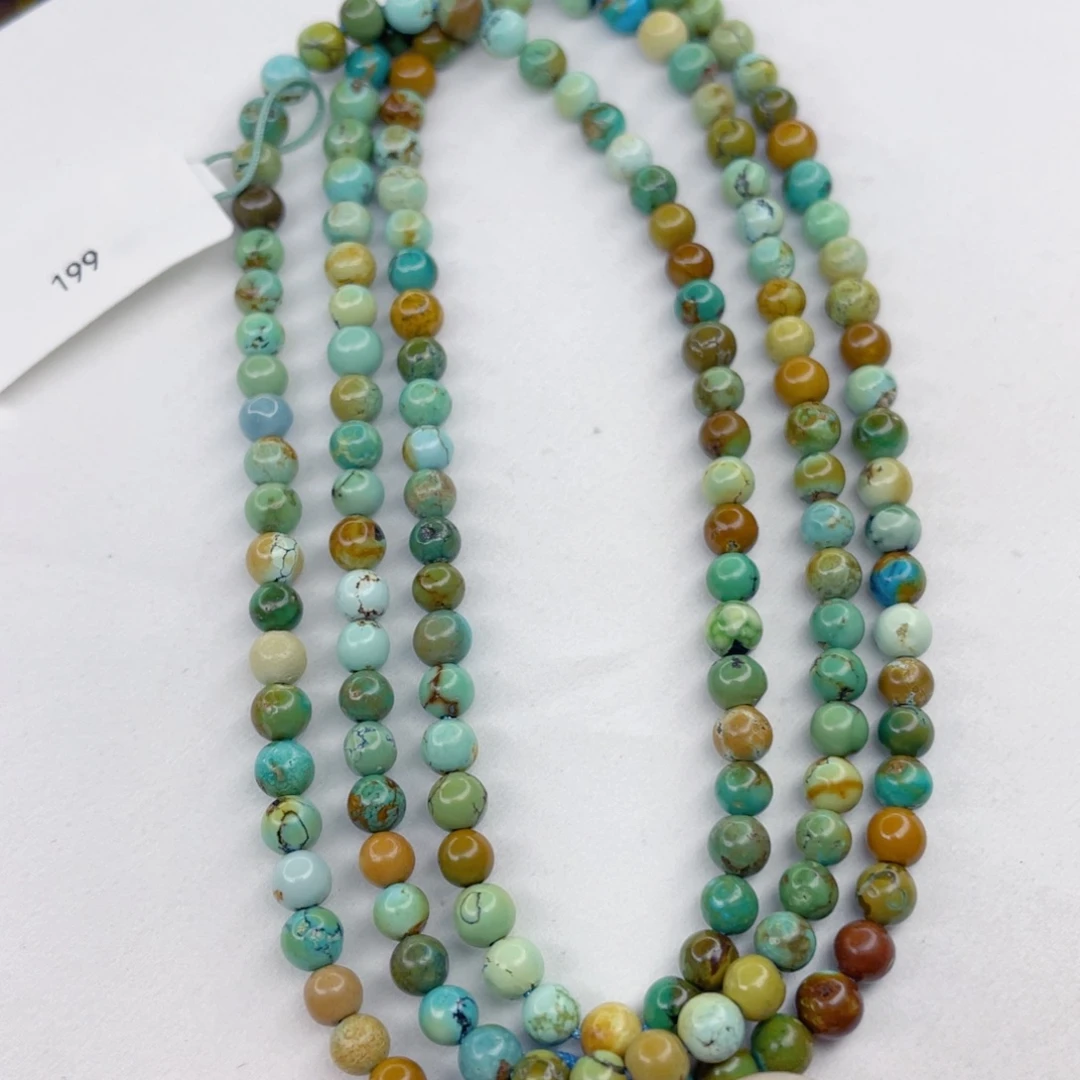 布***欢绿松石未镶嵌颈饰