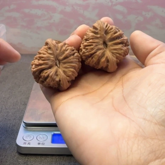 文玩核桃吊坠S****e核桃