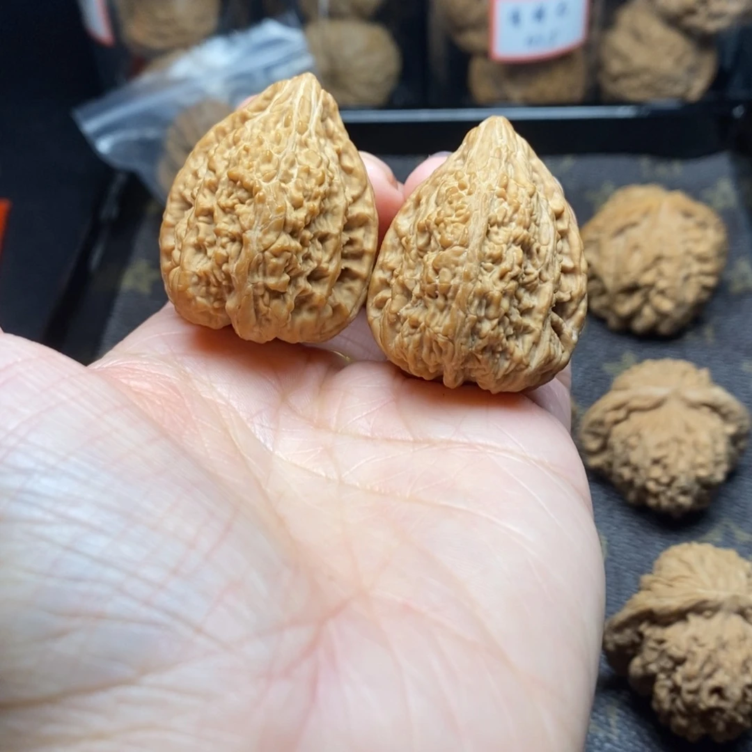 文玩核桃把件格*东塔尖