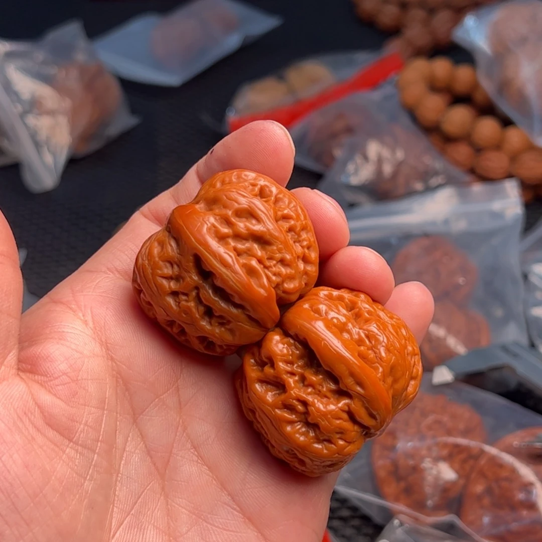 文玩核桃把件W****O元宝42