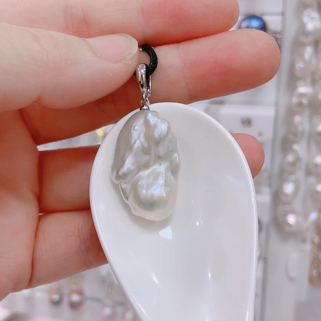 颈饰未镶嵌淡水珍珠