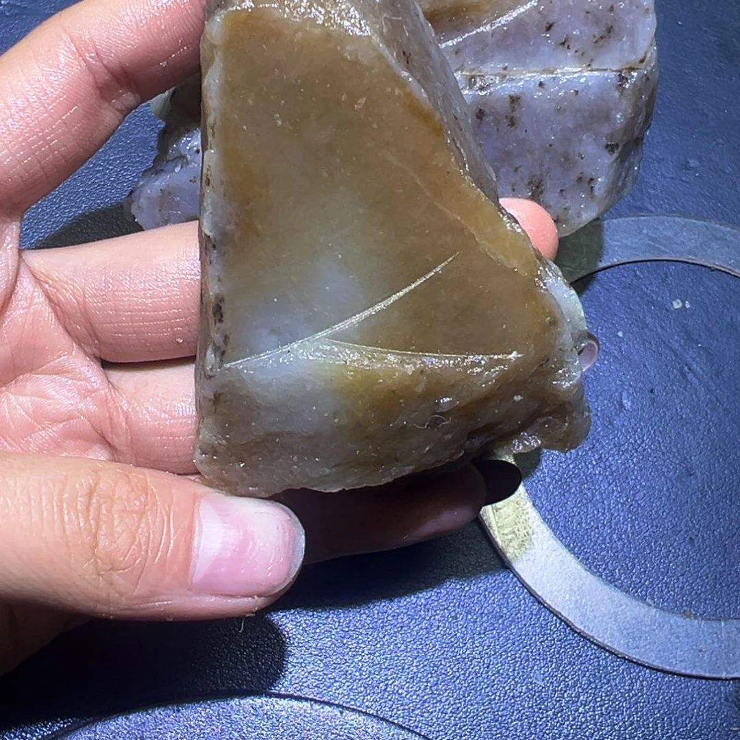 和田玉（翠青玉）未镶嵌珠宝半成品