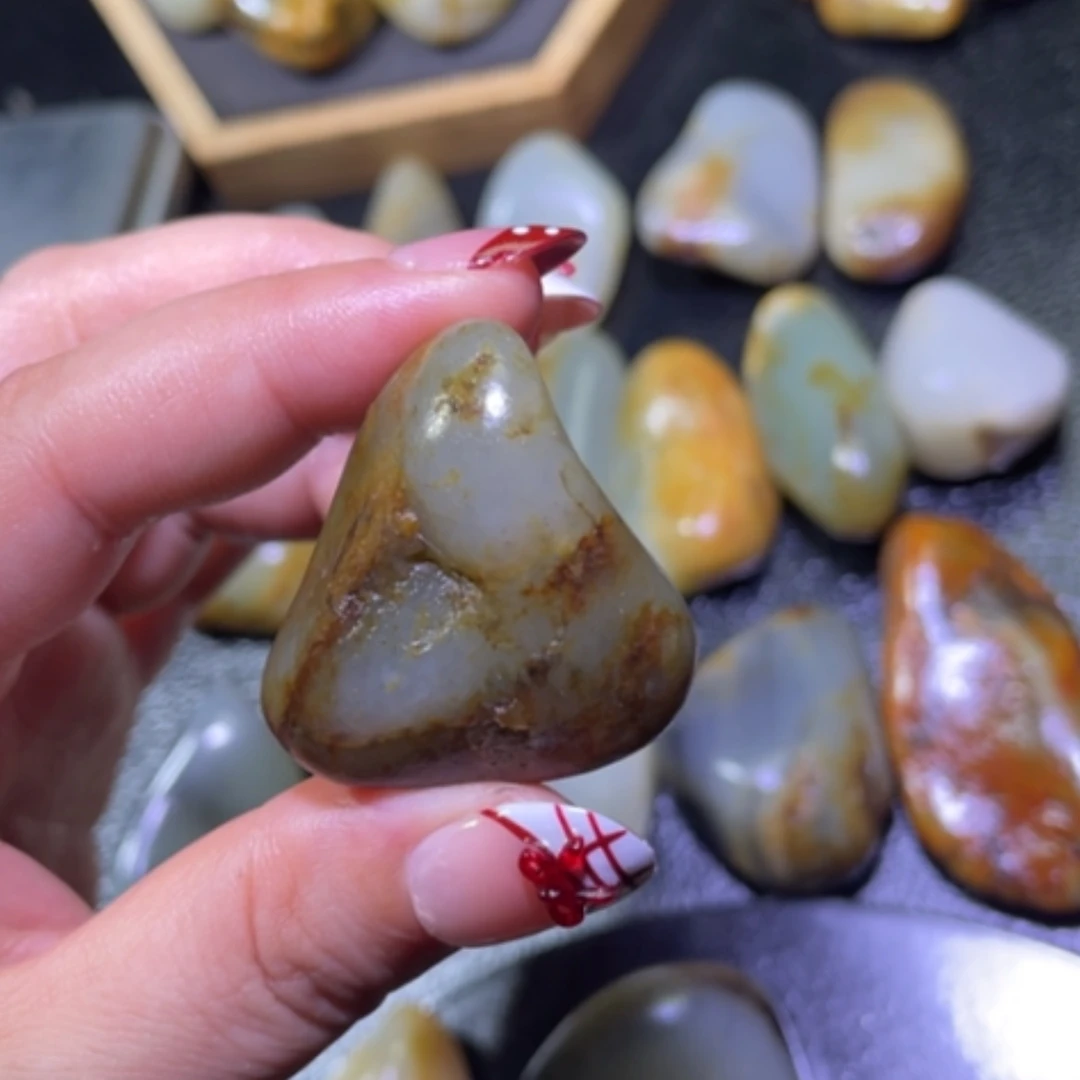 【闪购商品】颈饰未镶嵌和田玉