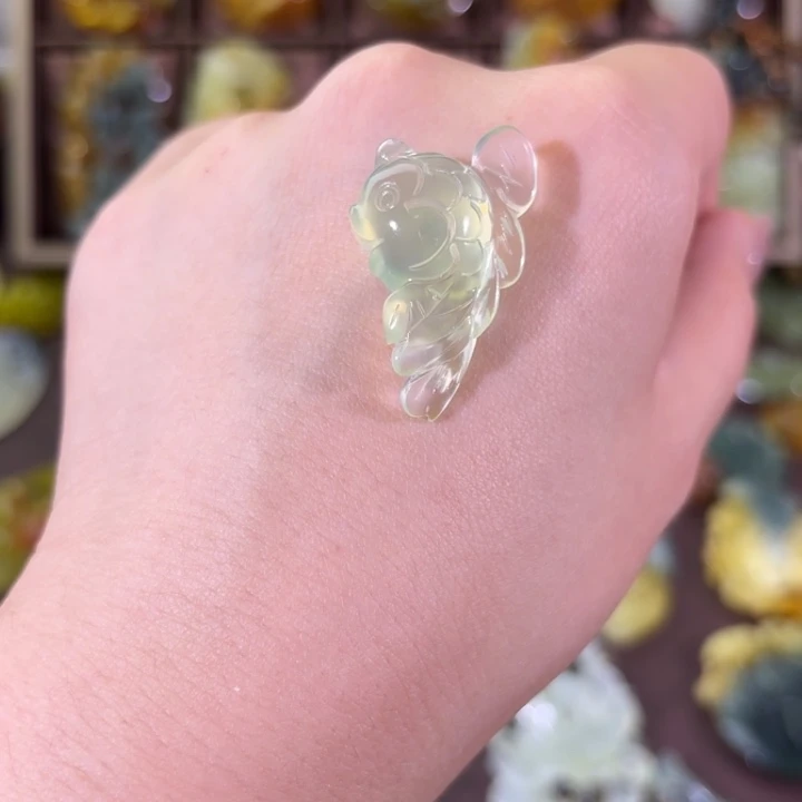 未镶嵌蛇纹石玉颈饰