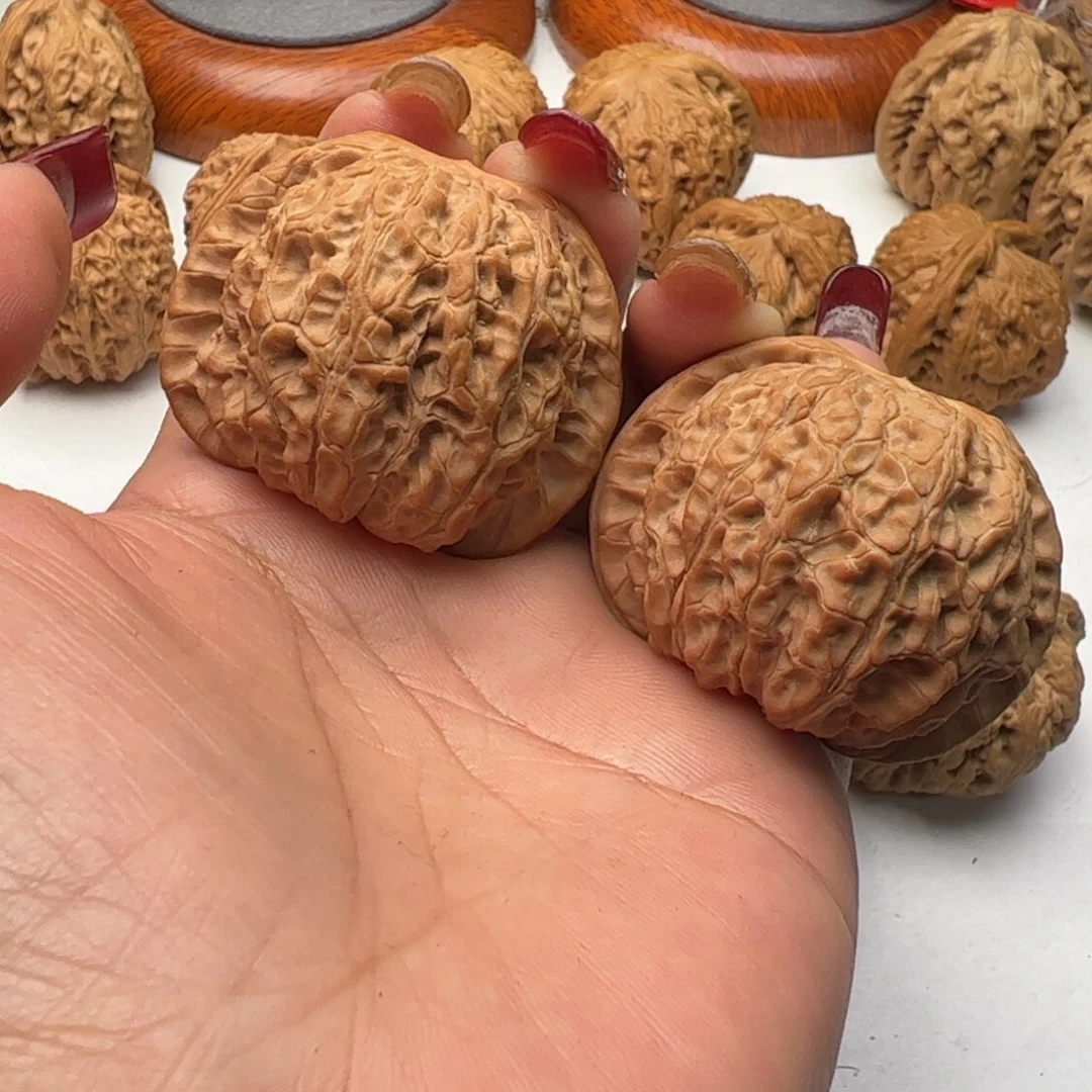 文玩核桃吊坠芳芳血麒麟42