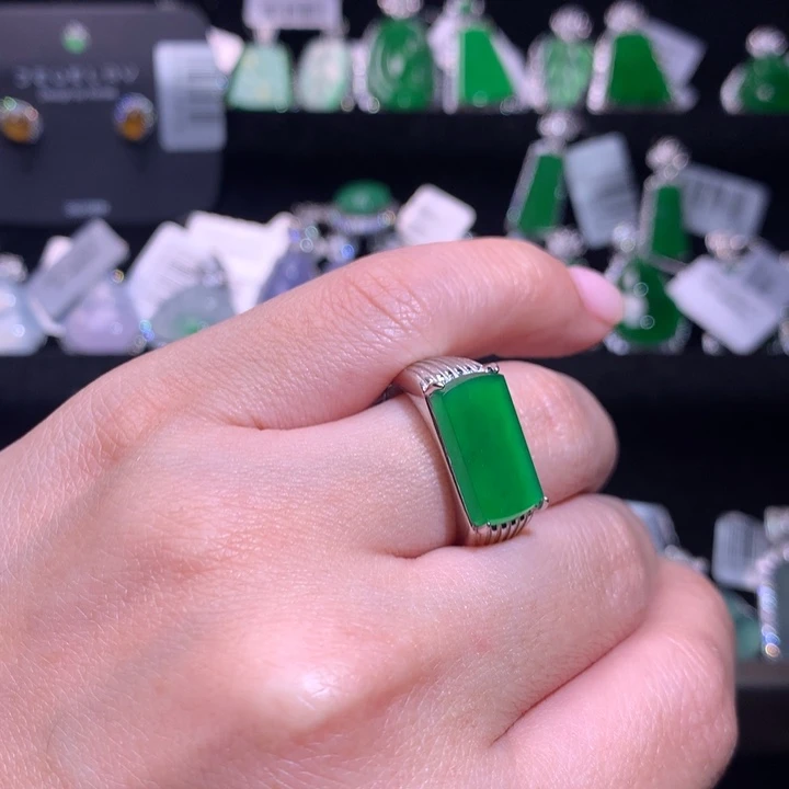 【闪购商品】银S925镶嵌戒指翡翠