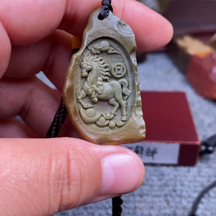 【闪购商品】原石雕刻手把件
