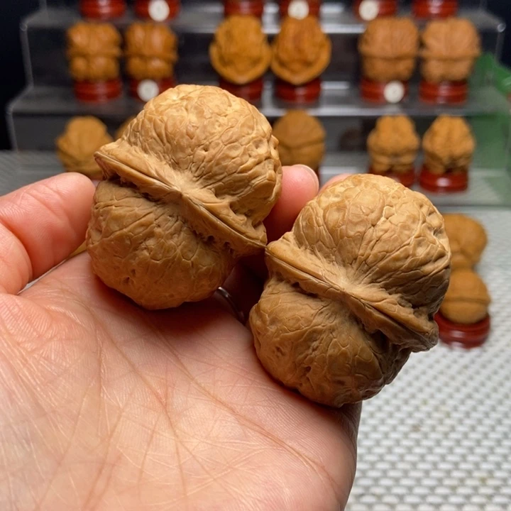 文玩核桃把件11粗筋玉罗汉
