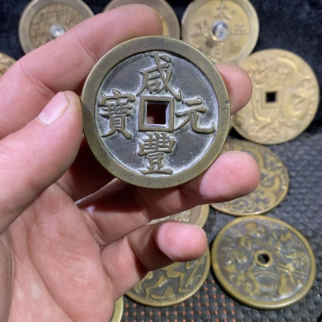 向***子翻砂铸造现代工艺品