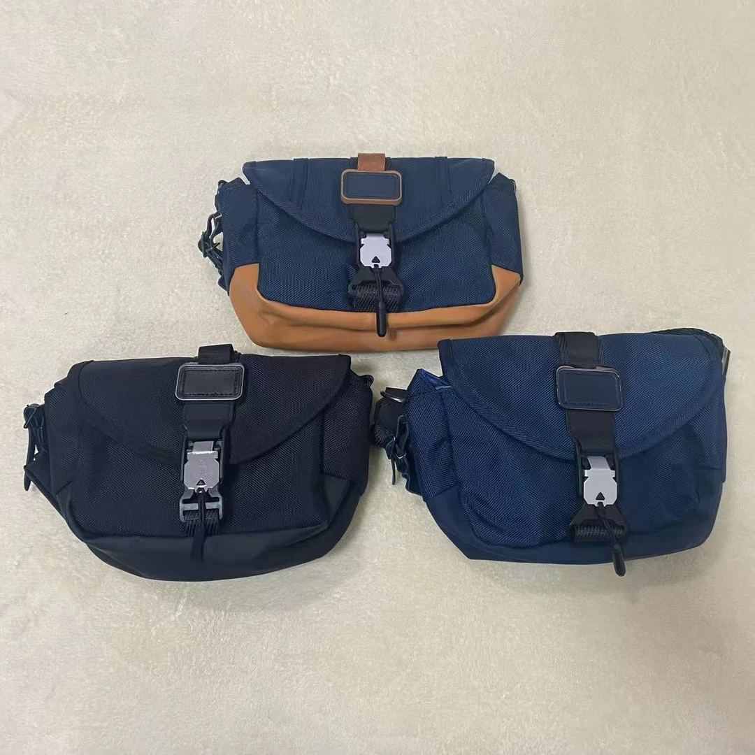 Sweet DD三色户外翻盖轻便邮差单肩包