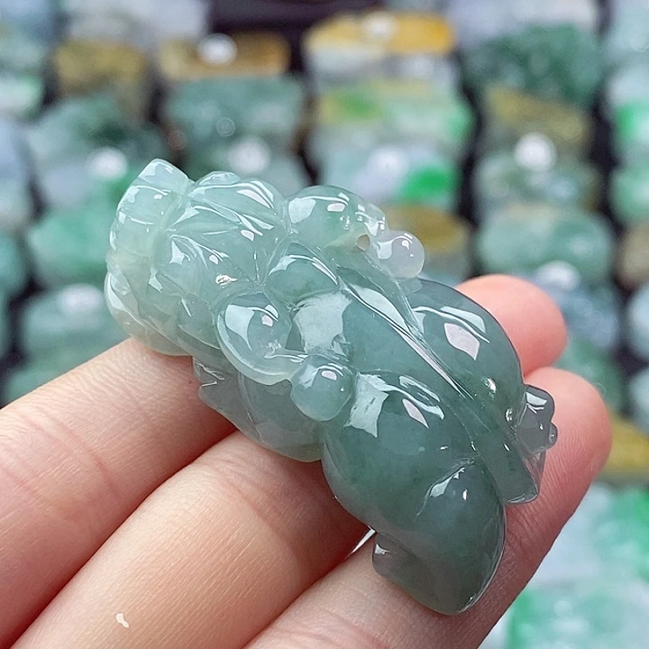 颈饰未镶嵌翡翠天然