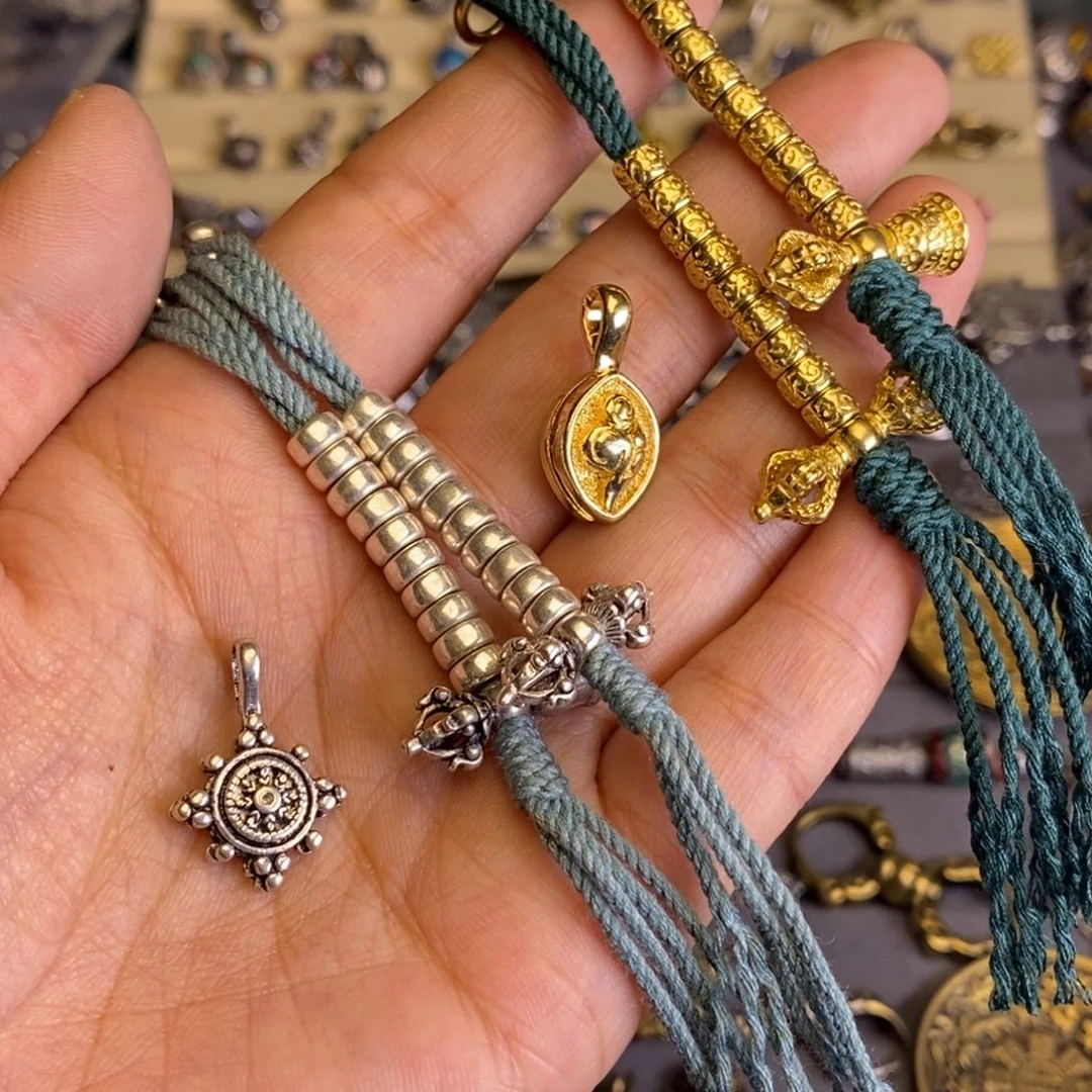 ⭐****?金色的新款计数加卡子加银色小款技术