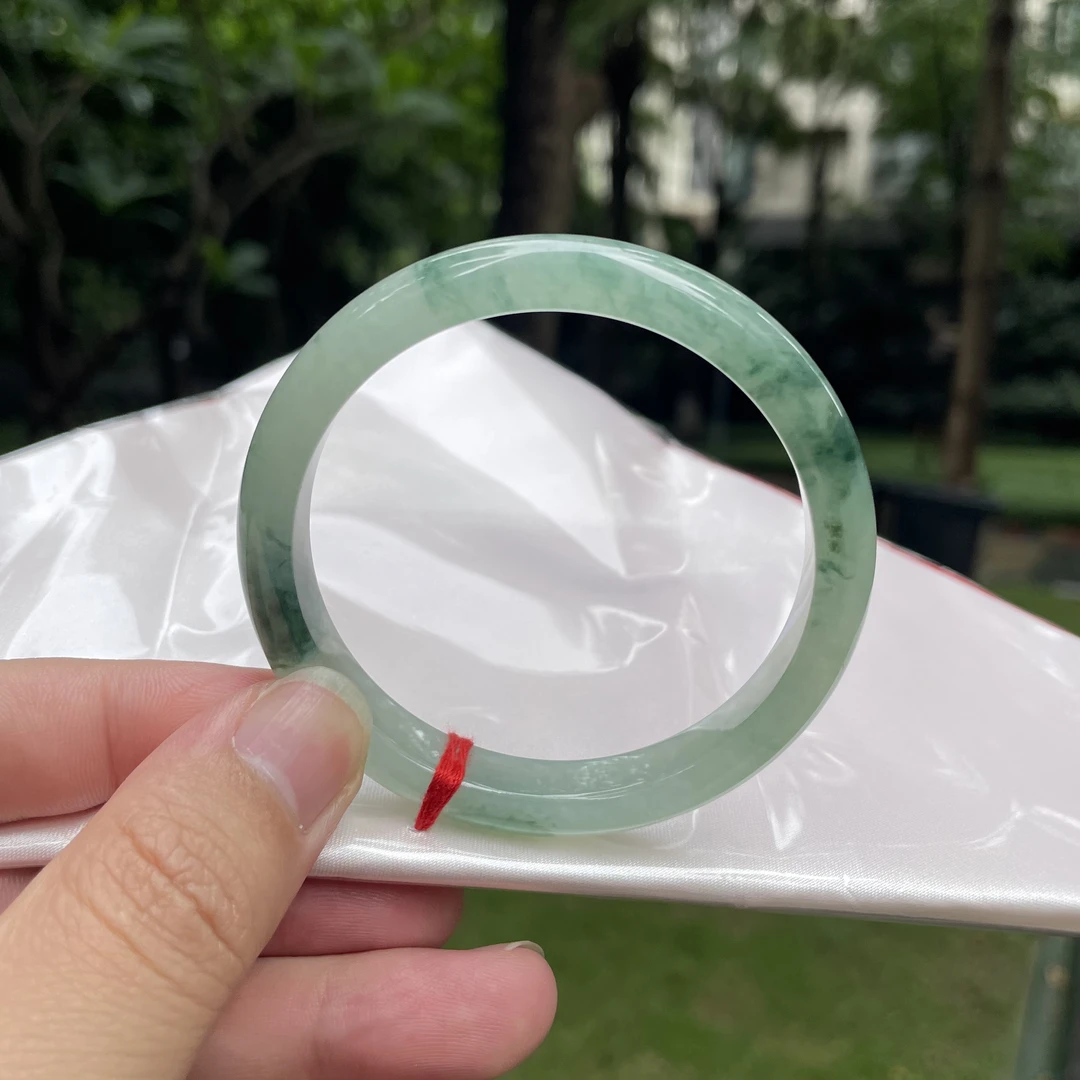 天然翡翠冰晴飘花手镯 五十七圈口 正圈