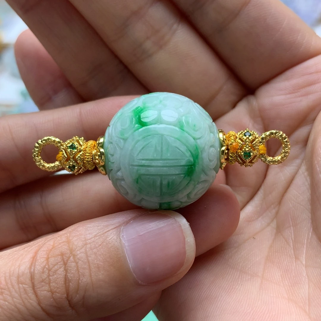 翡翠未镶嵌颈饰翡翠