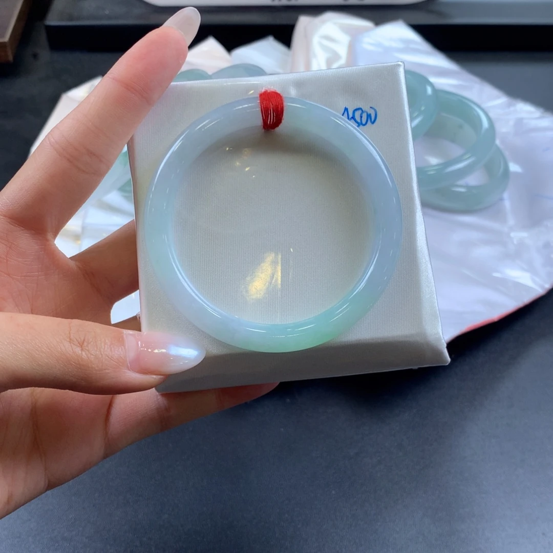 翡翠未镶嵌手镯54圈口