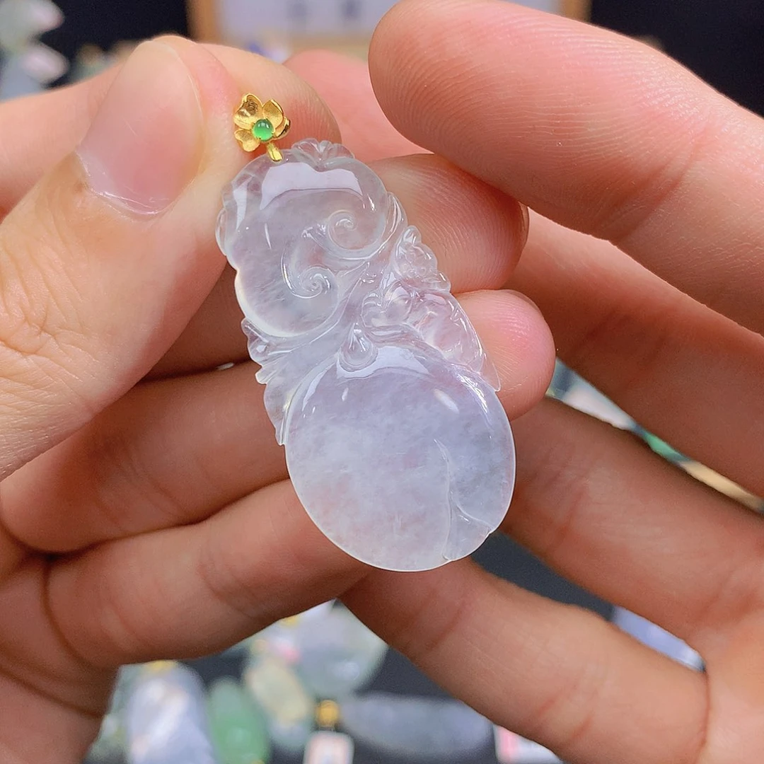 翡翠18K金镶嵌颈饰翡翠