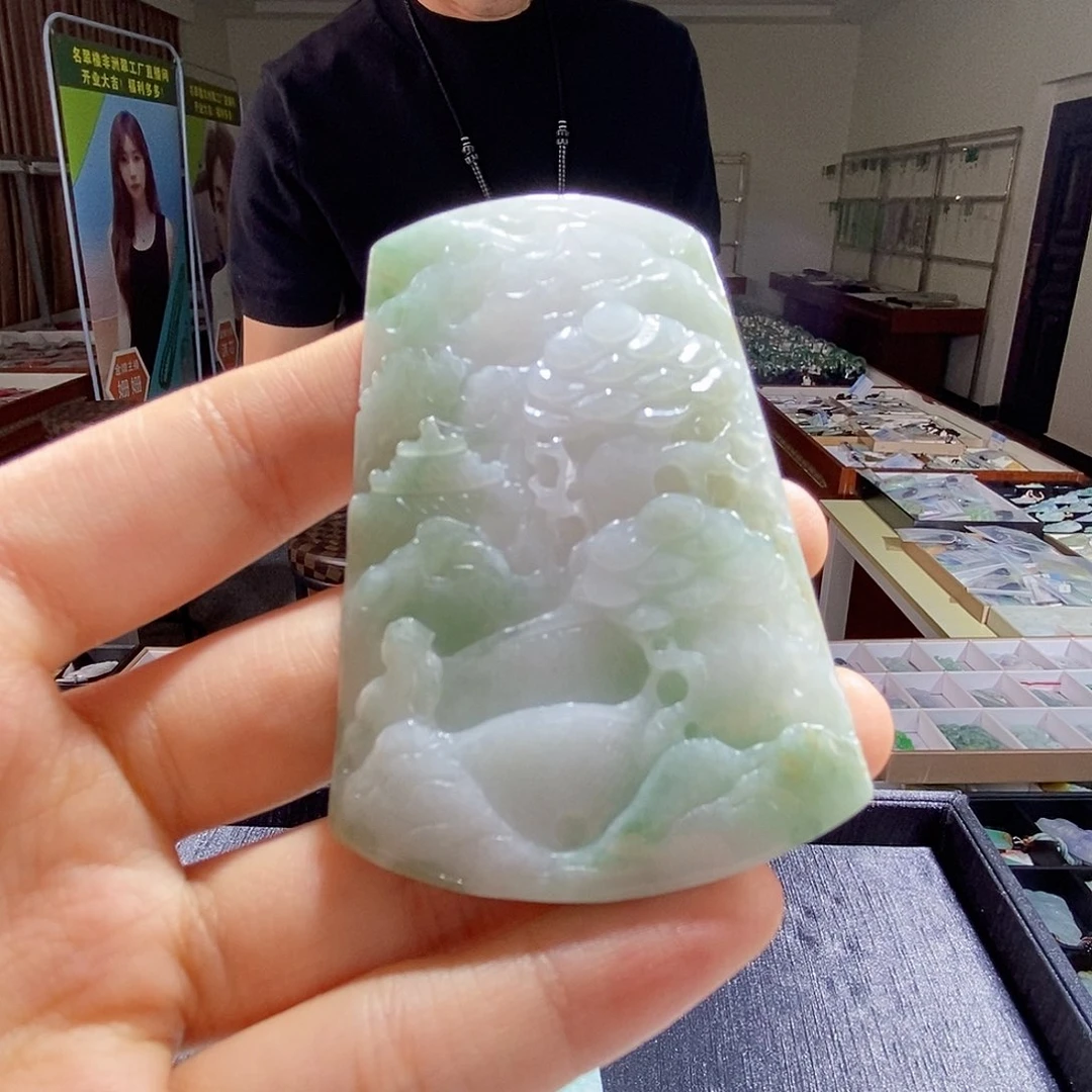 翡翠未镶嵌颈饰翡翠