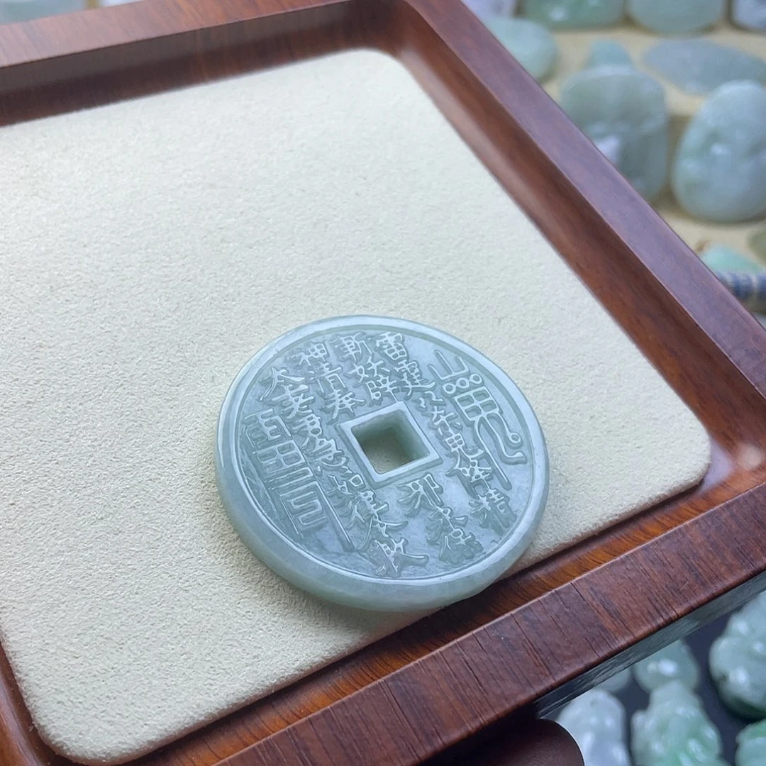 翡翠未镶嵌颈饰纯天然翡翠