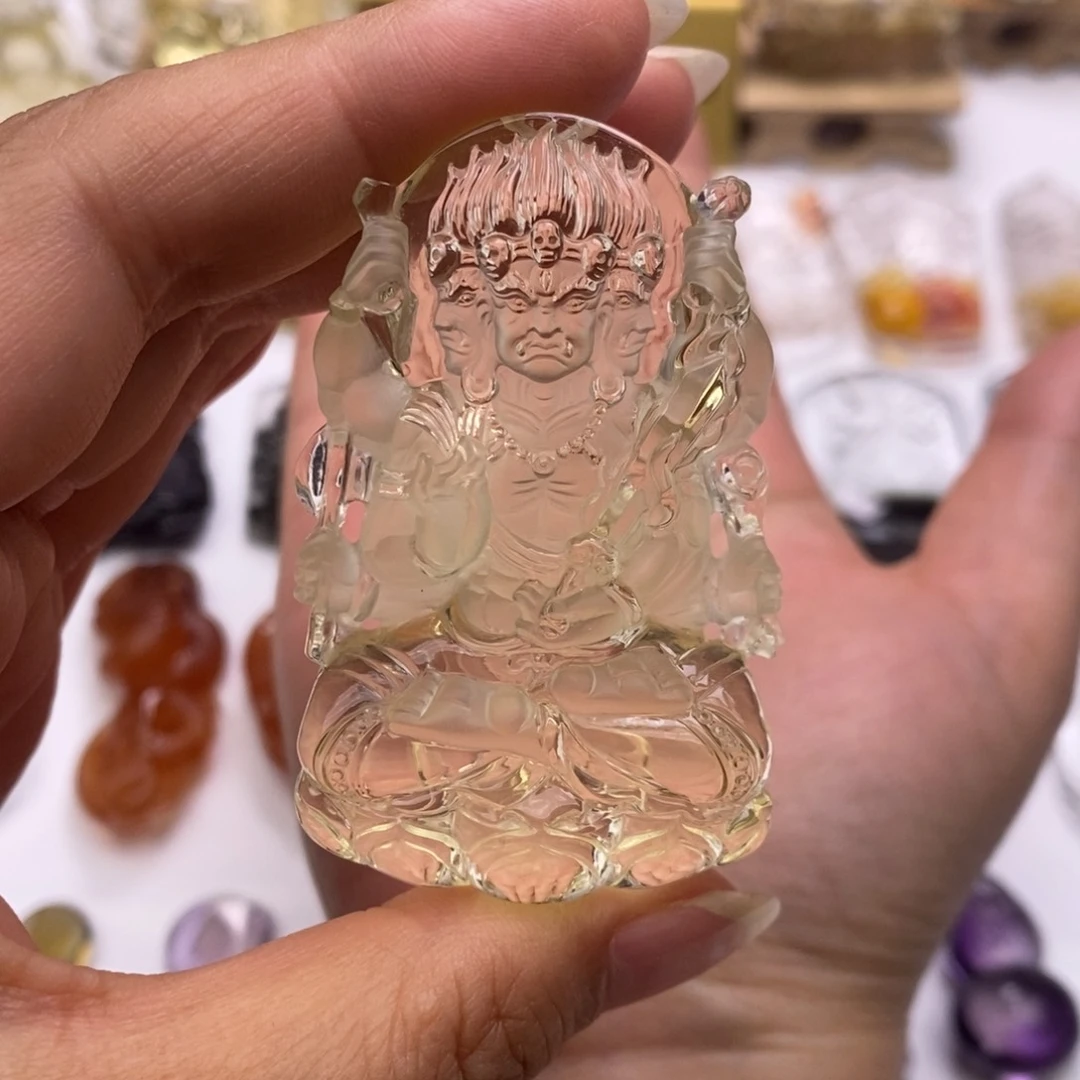 未镶嵌颈饰水晶和**样定制