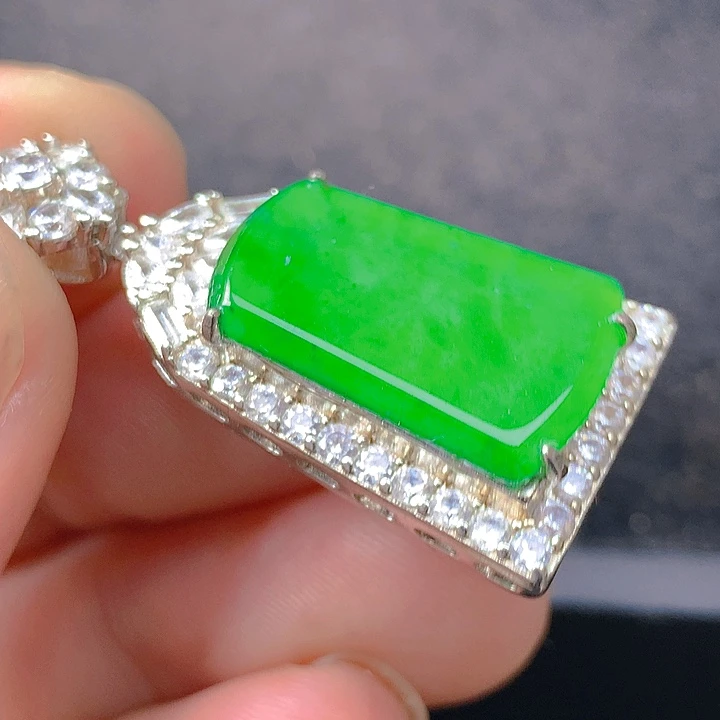 颈饰银S925镶嵌翡翠