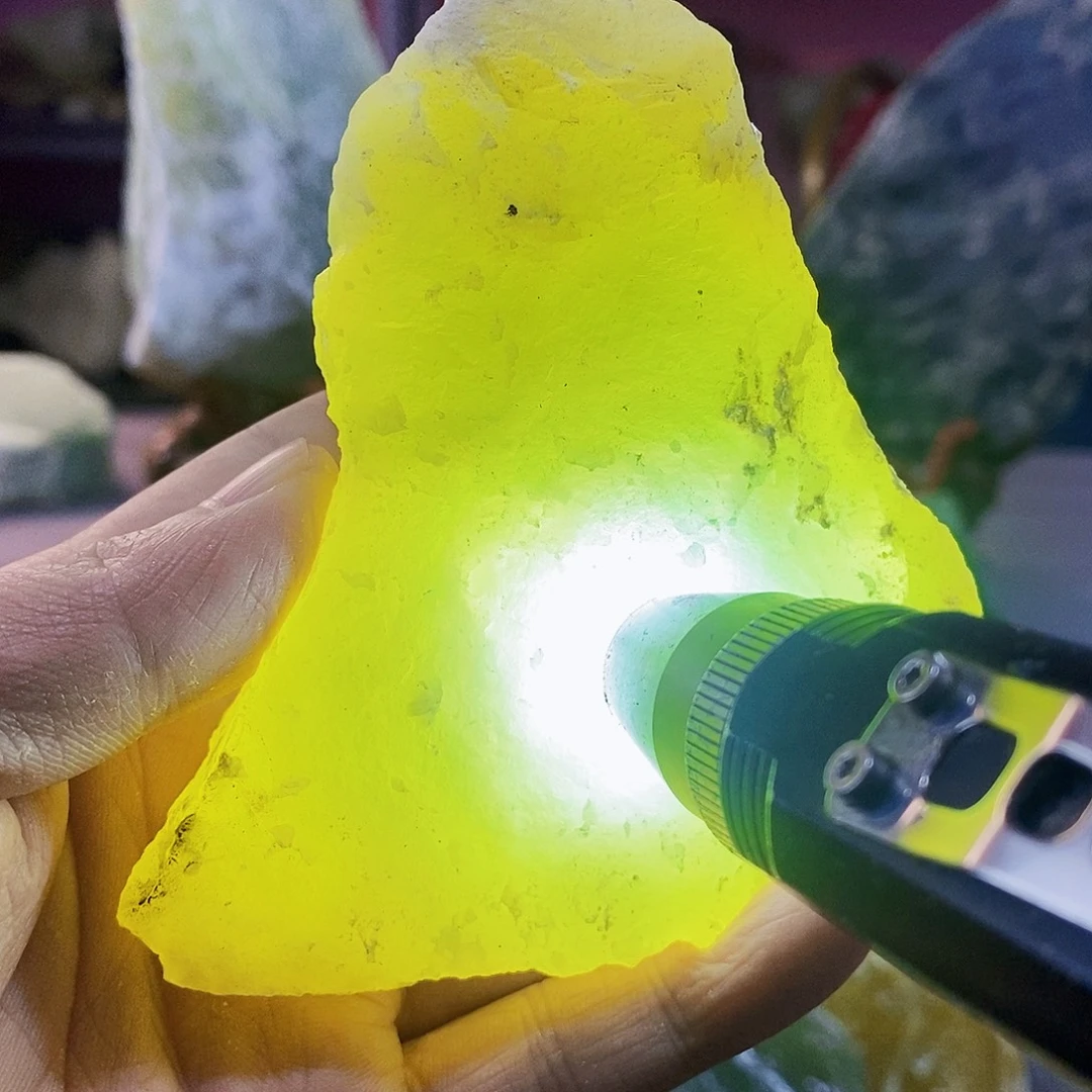 蛇纹石玉未镶嵌岫玉原石蛇纹石玉