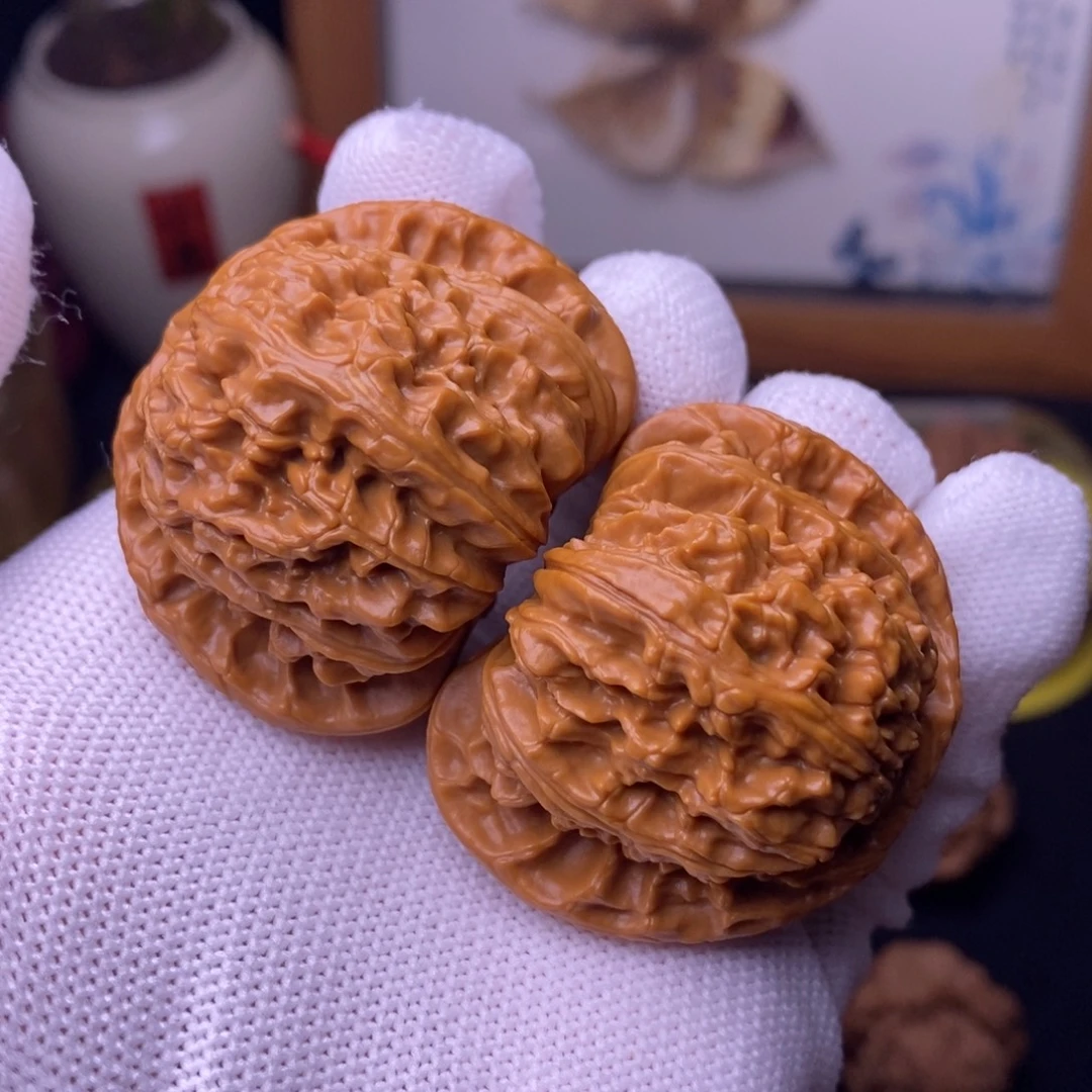 文玩核桃把件41.5球白