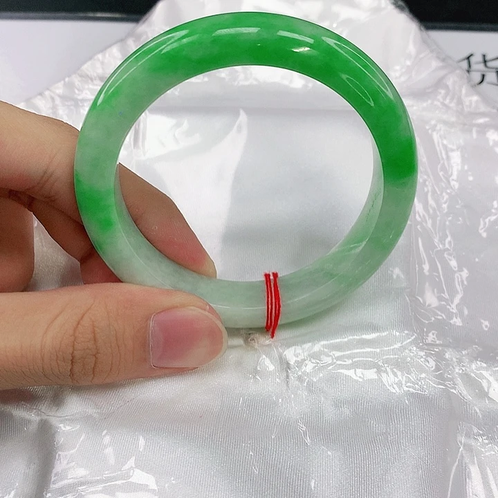 翡翠未镶嵌手镯圈55.5。34016