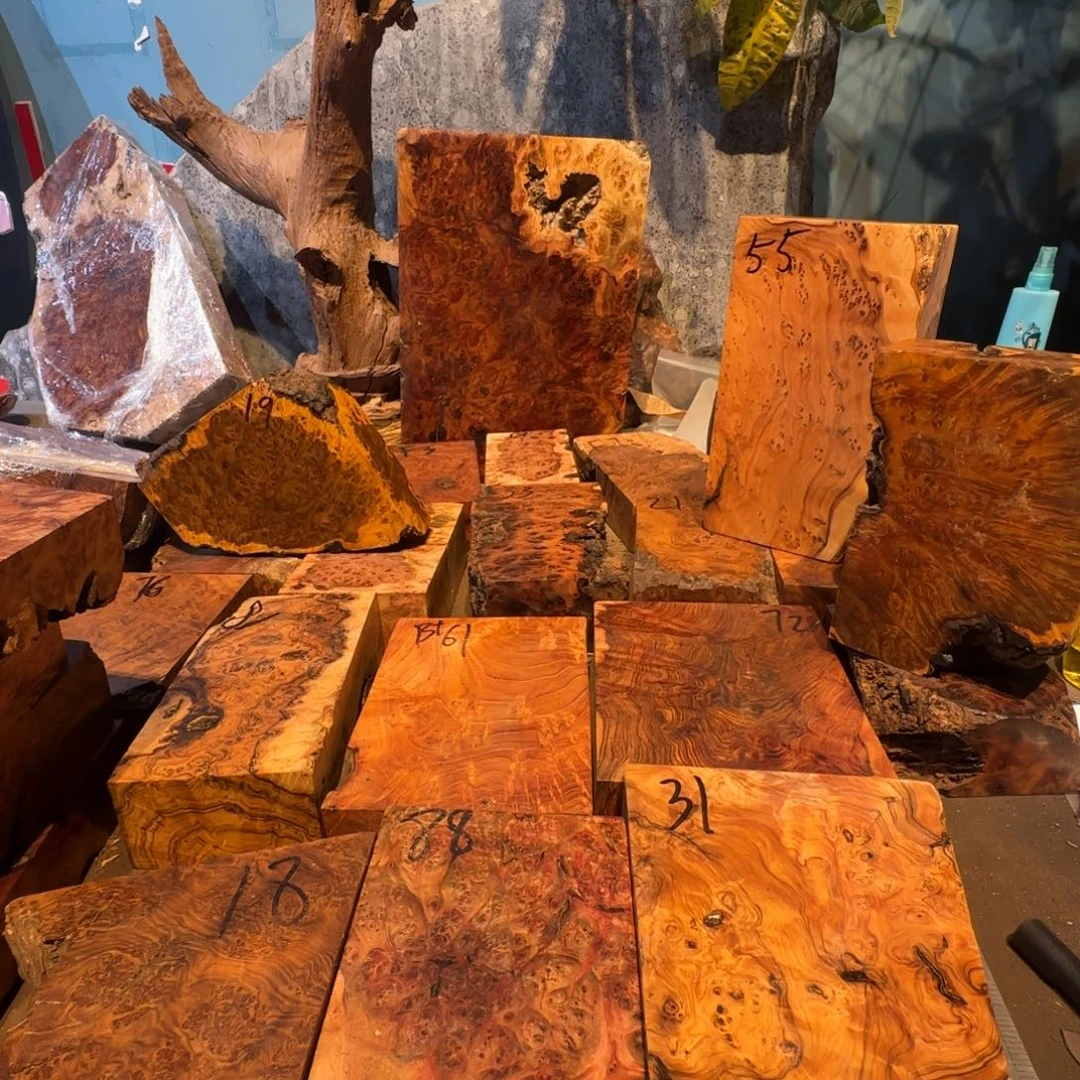 跟***月非洲檀香无事牌小叶